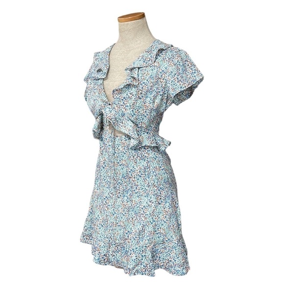 Lush NWT Dress Wrap Blue Tie Back with Ruffles Floral Size Small S - Picture 3 of 17
